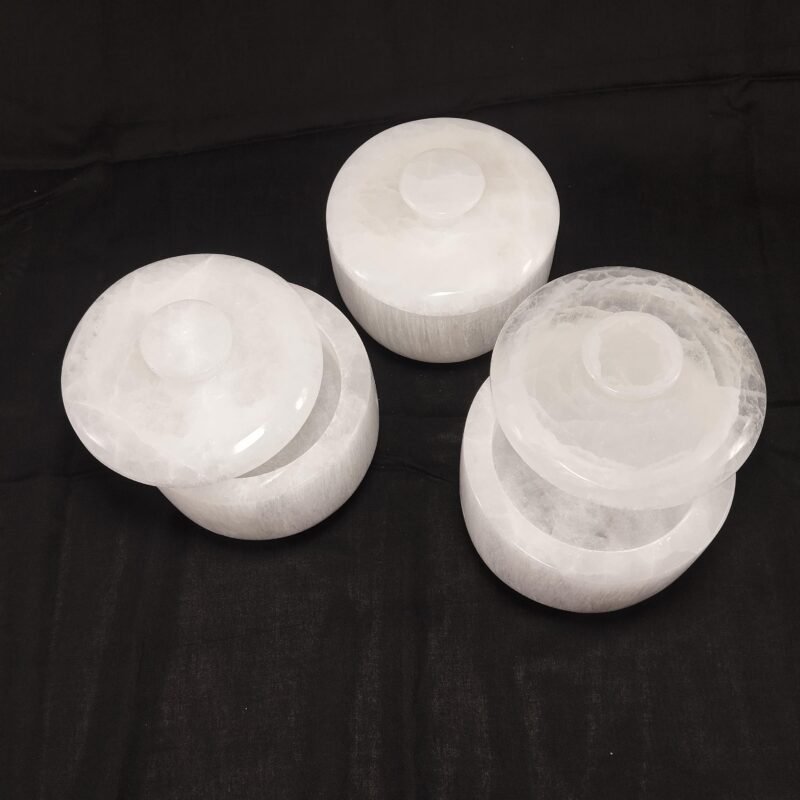 Jar box selenite